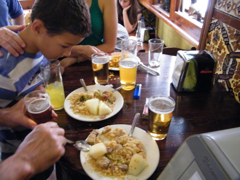 VON ANDALUSIEN AUF DEINEN TISCH 2009 0829granada aug0038